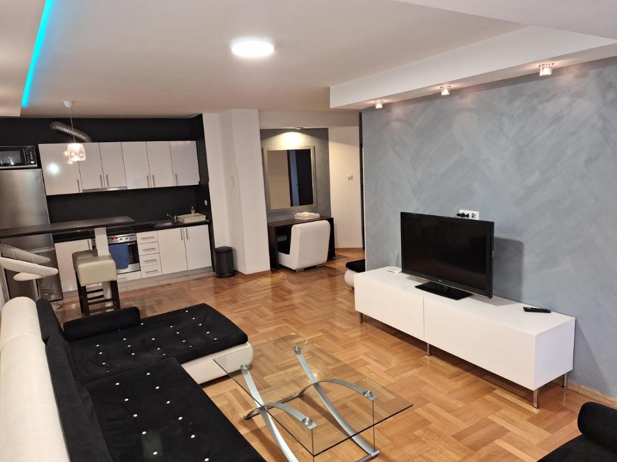 Luks Apartment 巴尼西卢卡 外观 照片