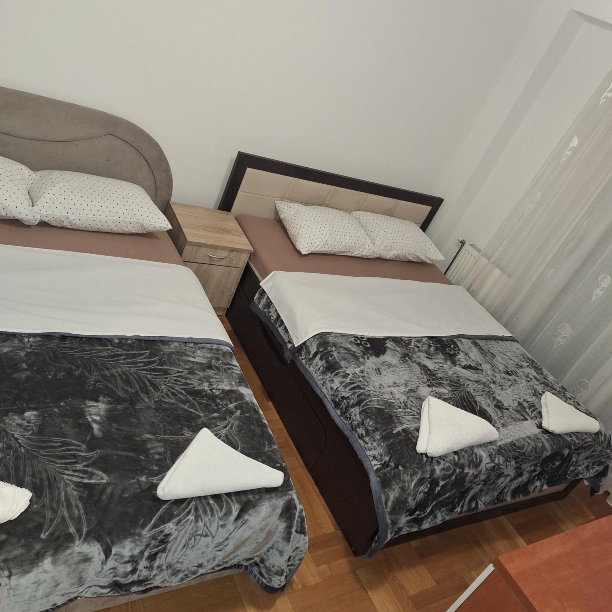Luks Apartment 巴尼西卢卡 外观 照片