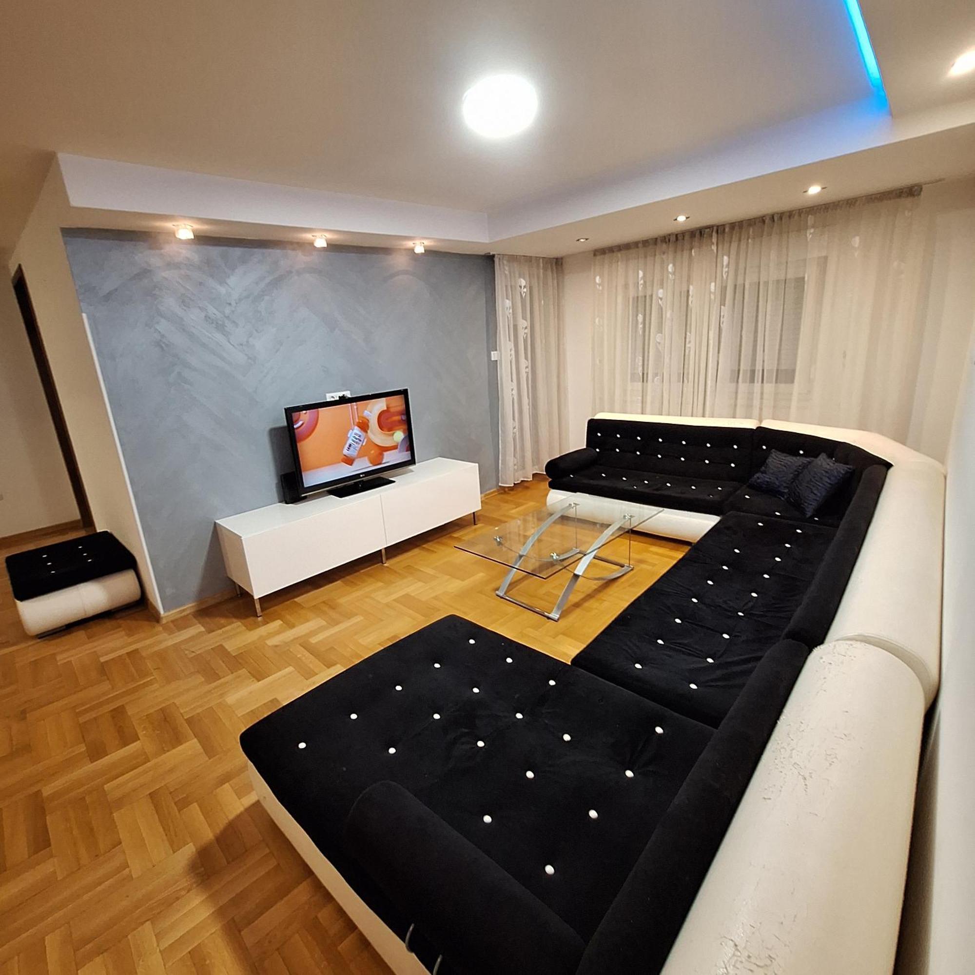 Luks Apartment 巴尼西卢卡 外观 照片