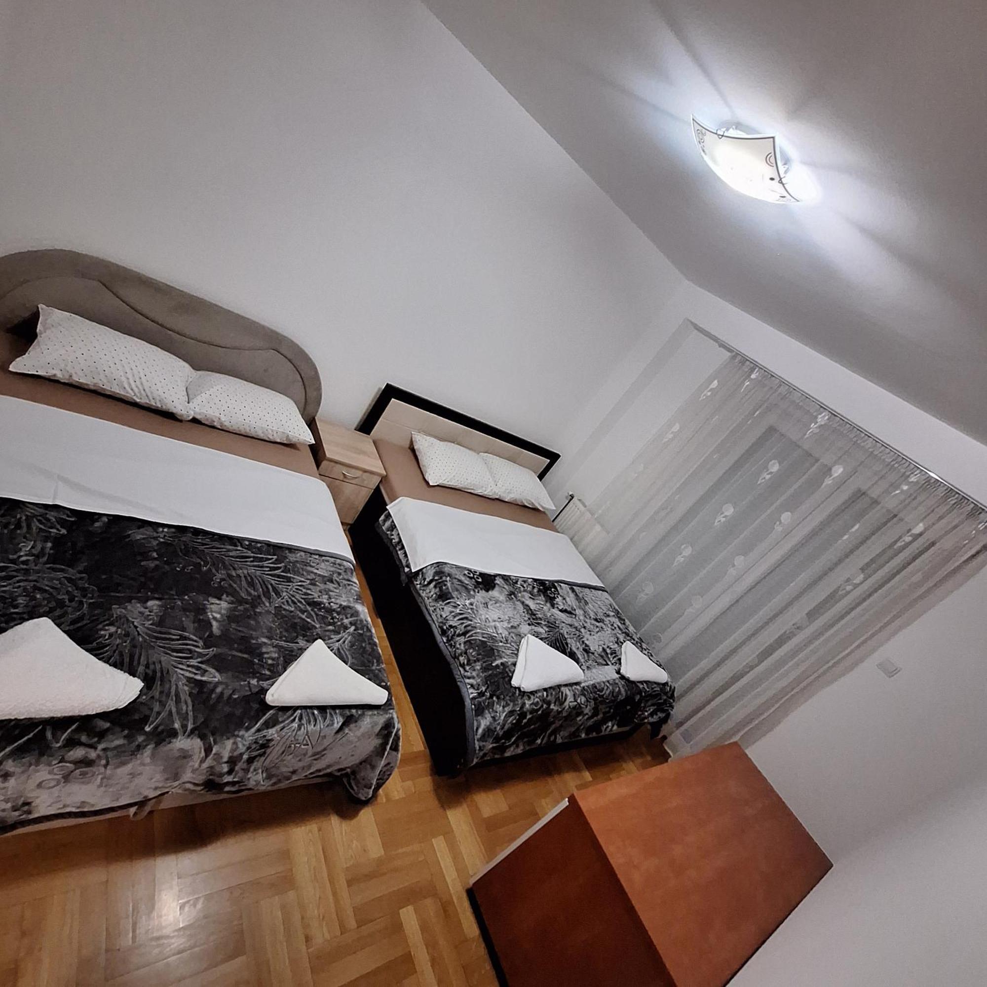 Luks Apartment 巴尼西卢卡 外观 照片