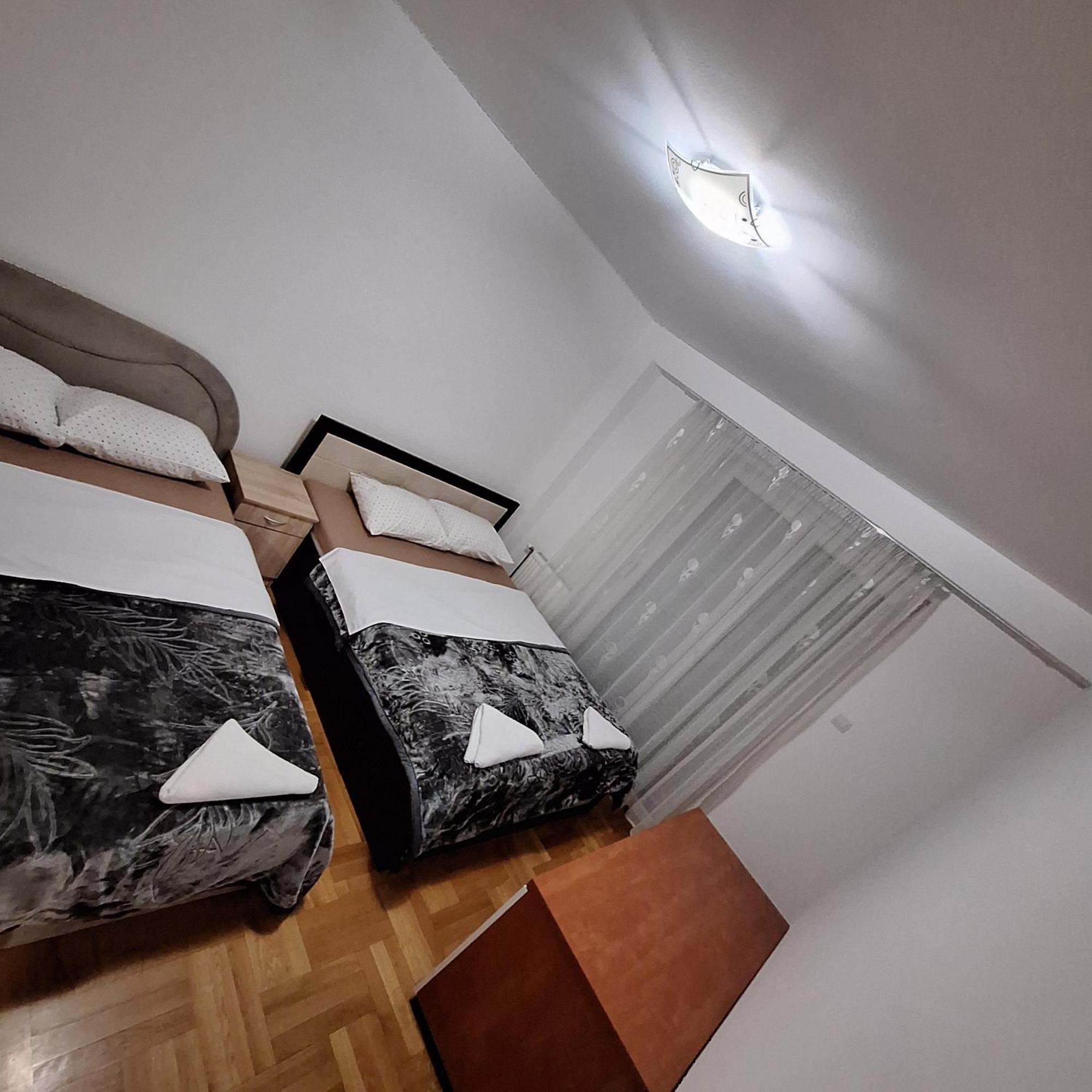 Luks Apartment 巴尼西卢卡 外观 照片