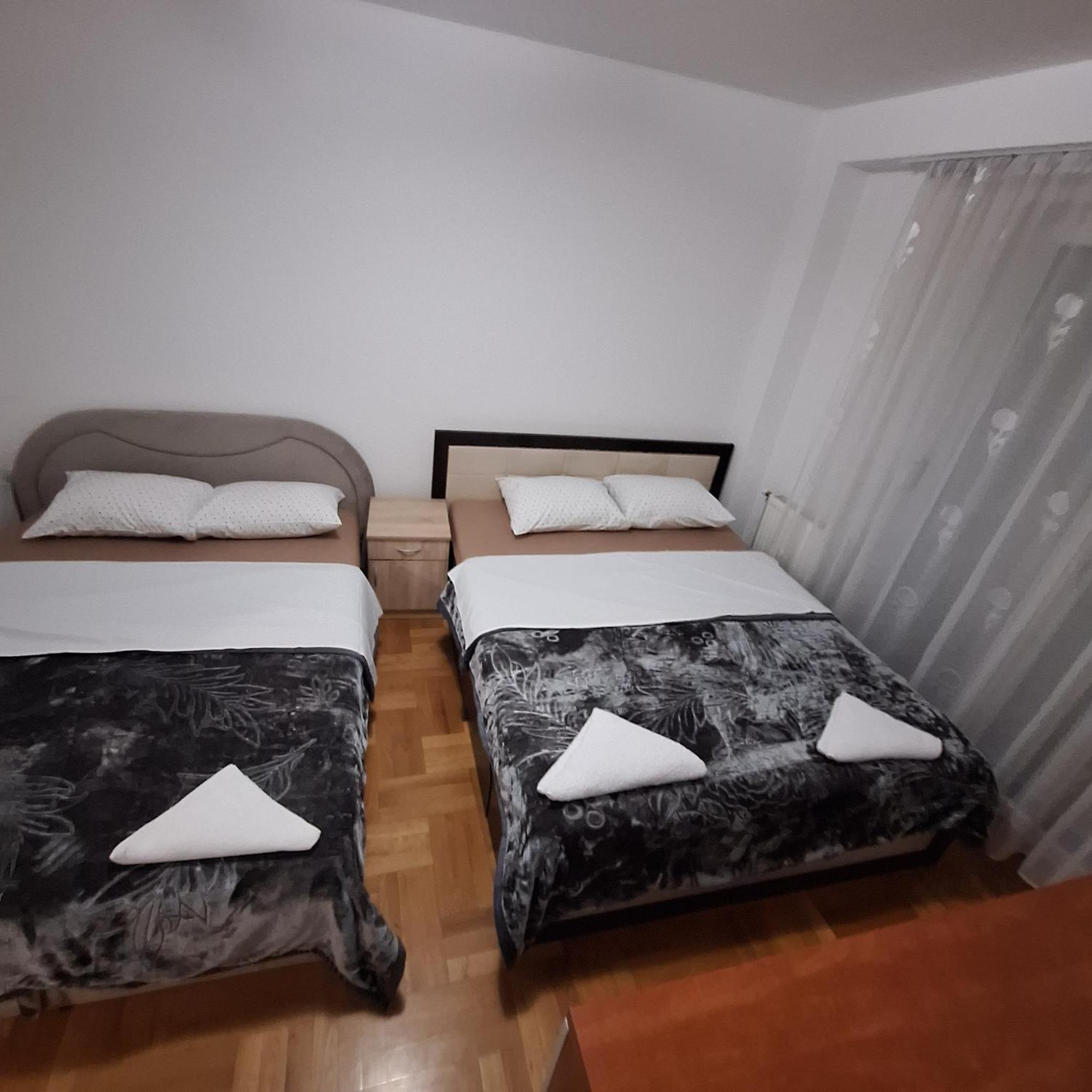 Luks Apartment 巴尼西卢卡 外观 照片