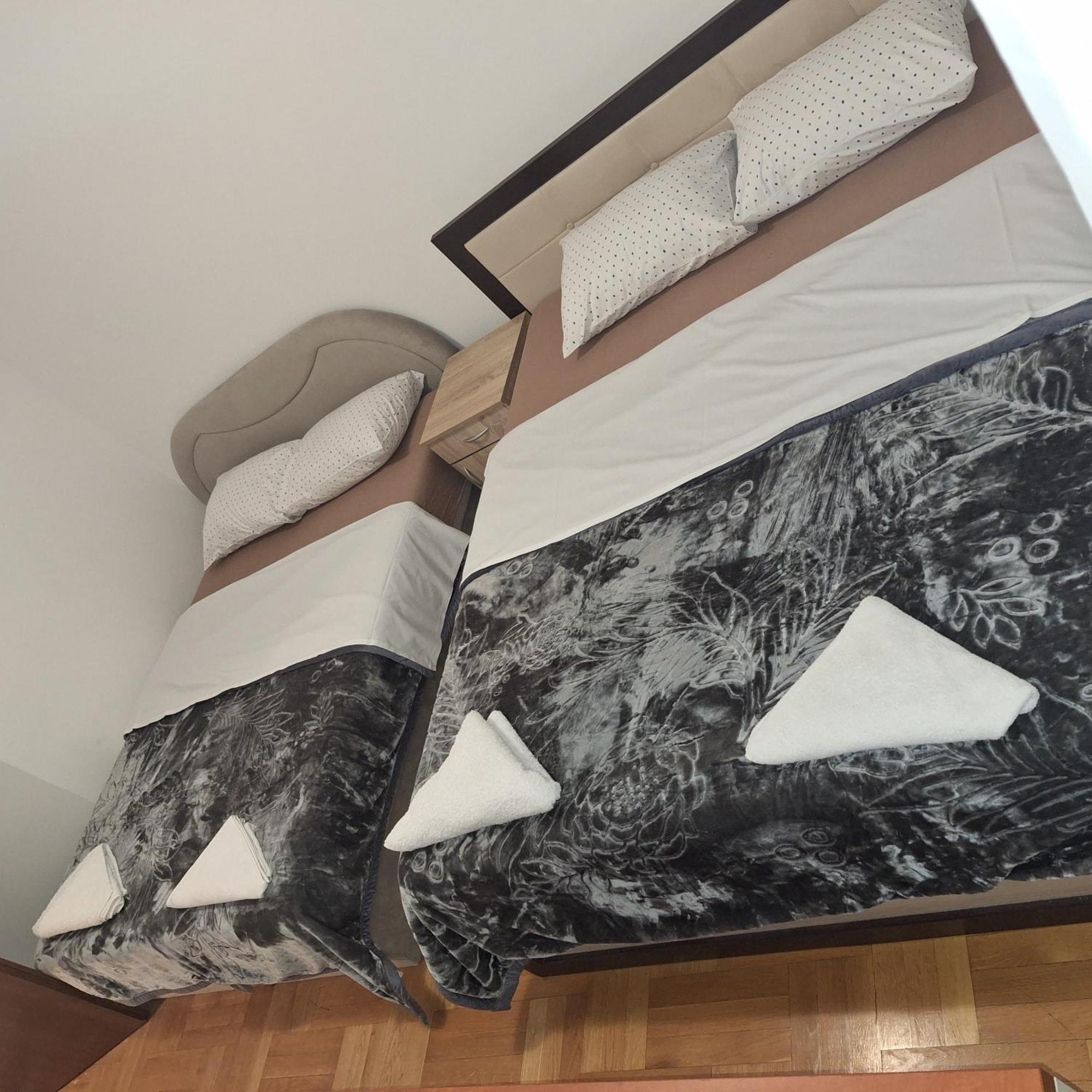 Luks Apartment 巴尼西卢卡 外观 照片