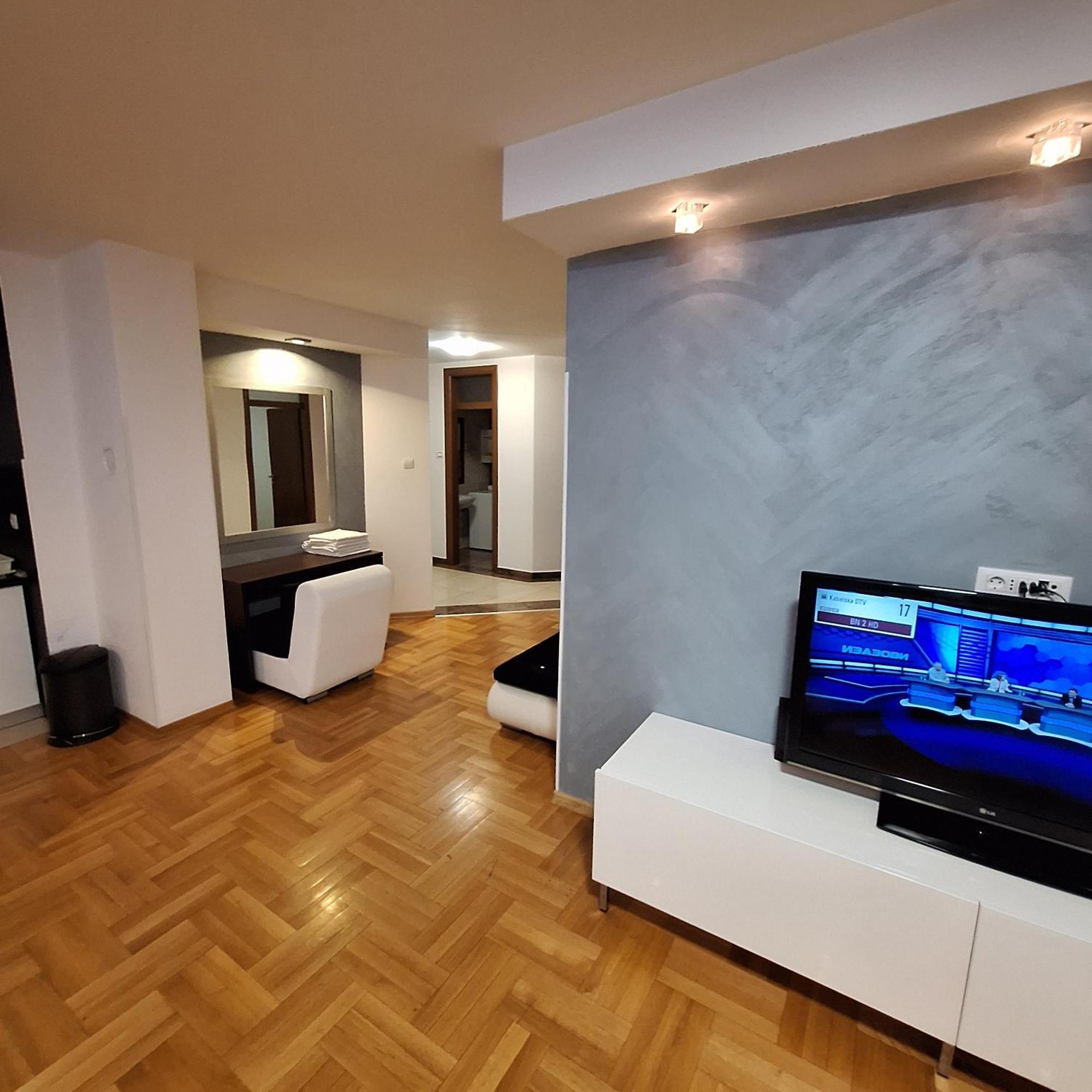 Luks Apartment 巴尼西卢卡 外观 照片
