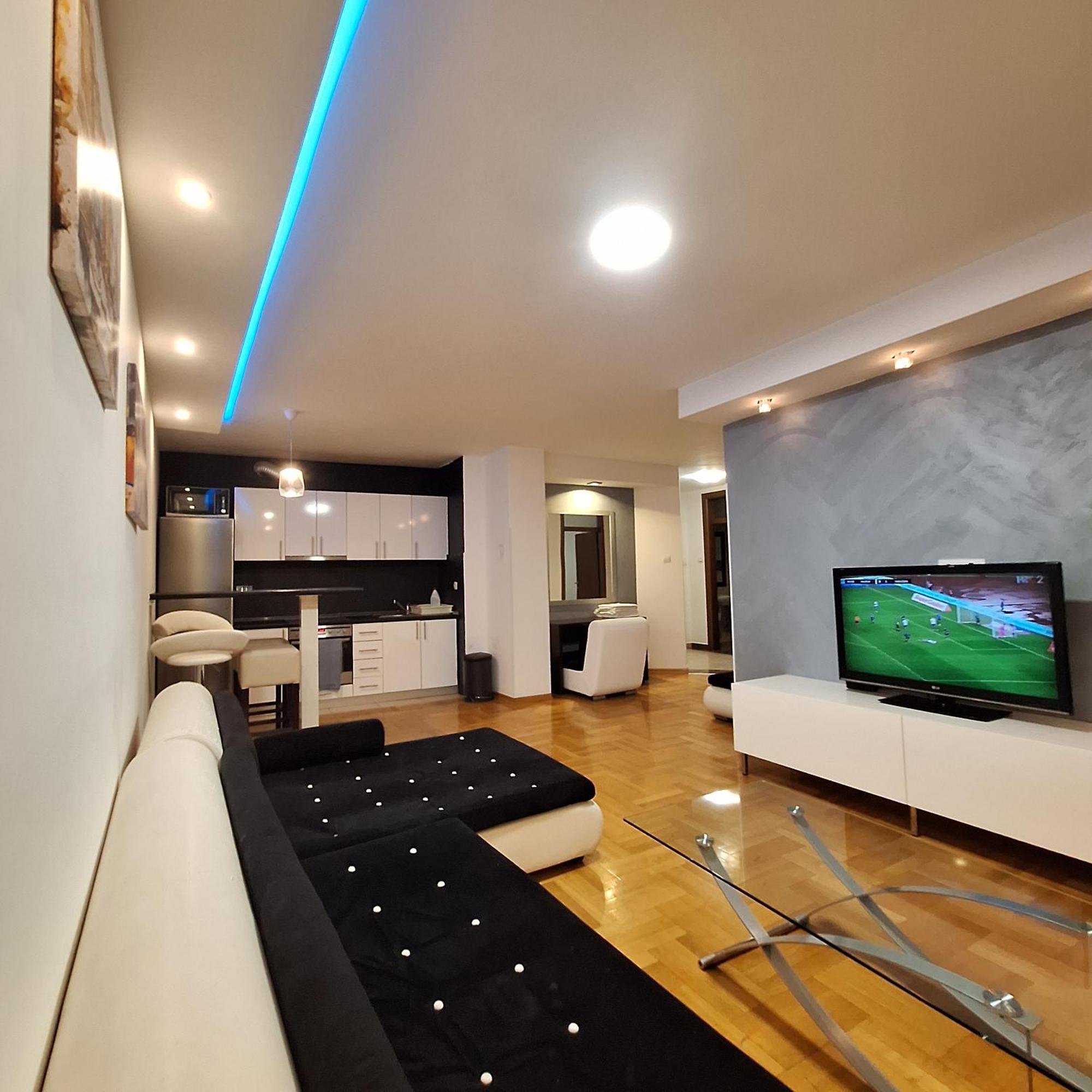 Luks Apartment 巴尼西卢卡 外观 照片